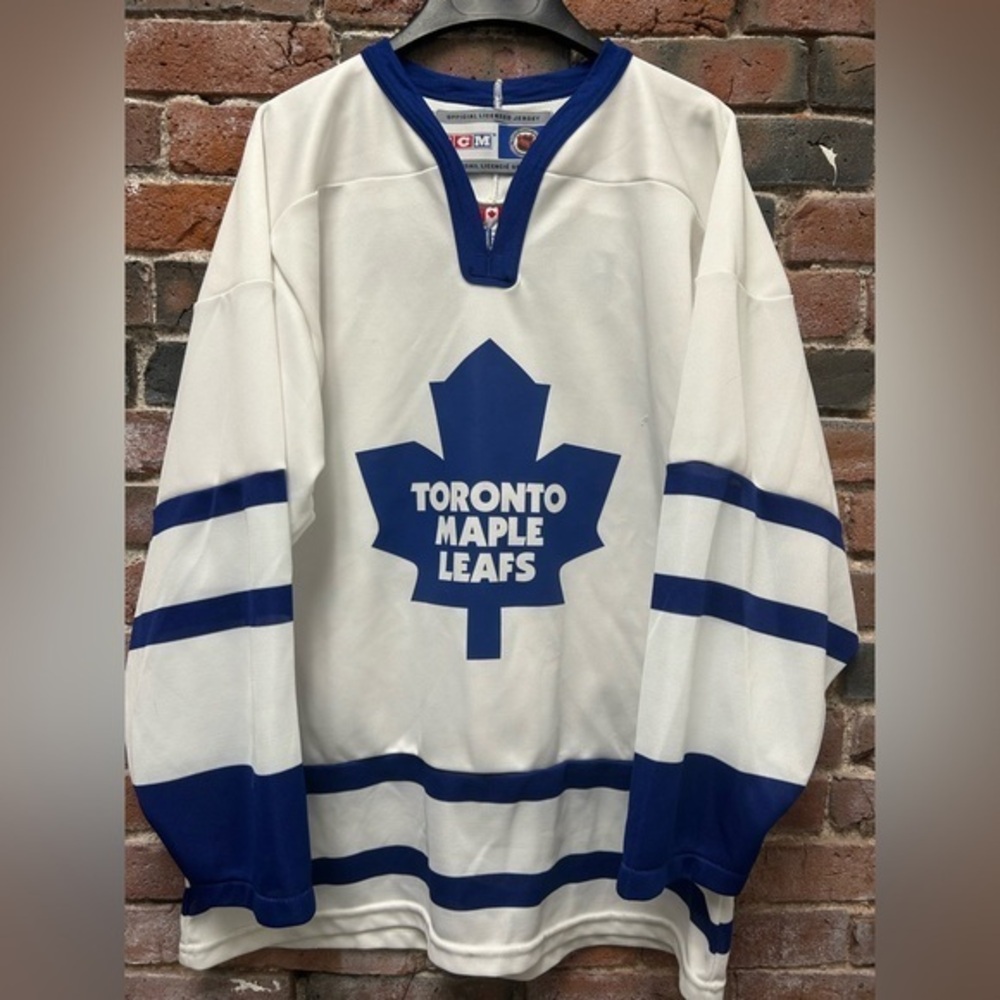 Vintage 90s CCM Toronto Maple Leafs Jersey Adult Medium